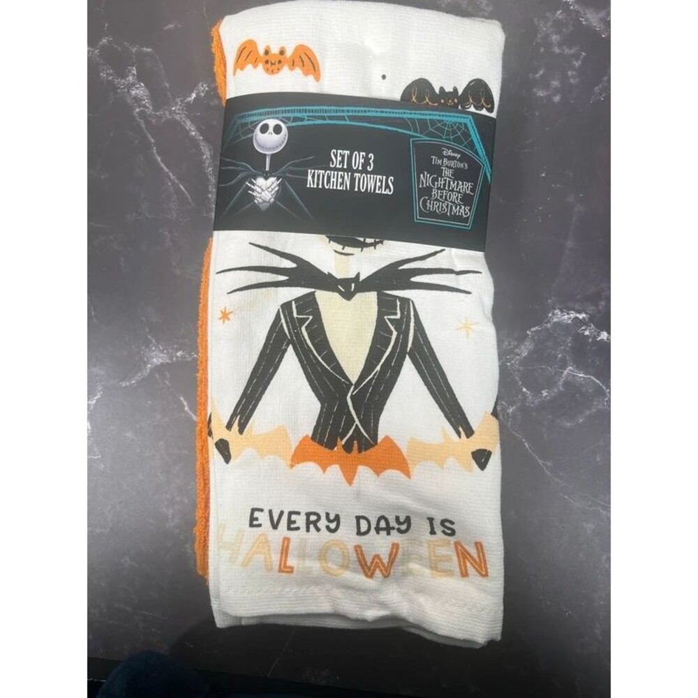 Disney Nightmare Before Christmas Jack Skellington Halloween Kitchen Towels Set
